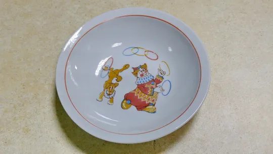 Купити Тарілка миска глибока дитяча Клоун з песиком стара радянська порцеляна Баранівка Вживане #2 Скол