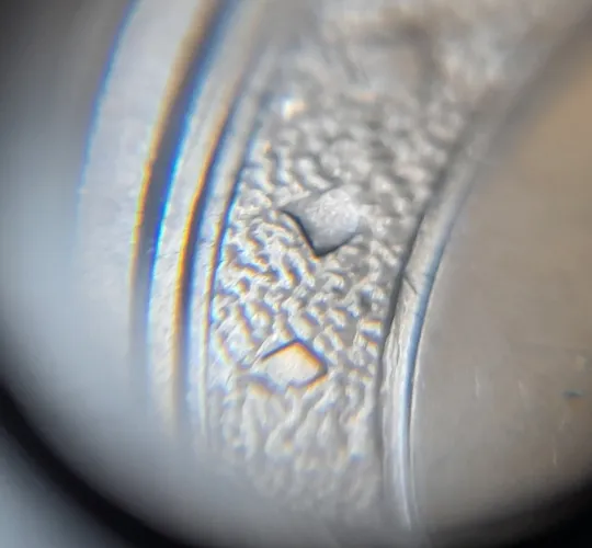 (7220) 2 гривні 2023 гарні викрошки на аверсі (2 гривны 2023 брак) З аукціону