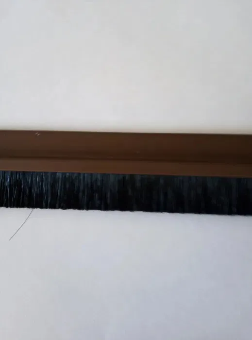 Планка – ущільнювач на міжкімнатні двері зі щіткою Ціна