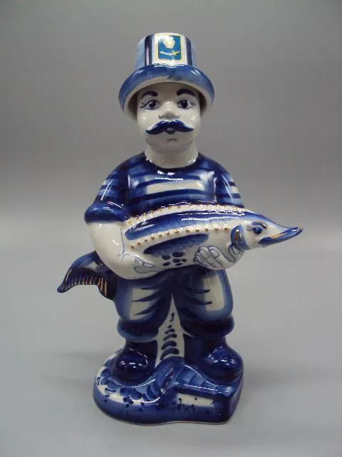 Штоф Гжель фарфор Старая Астрахань водка рыбак с рыбой со щукой высота 26,5 см №13686 Ціна