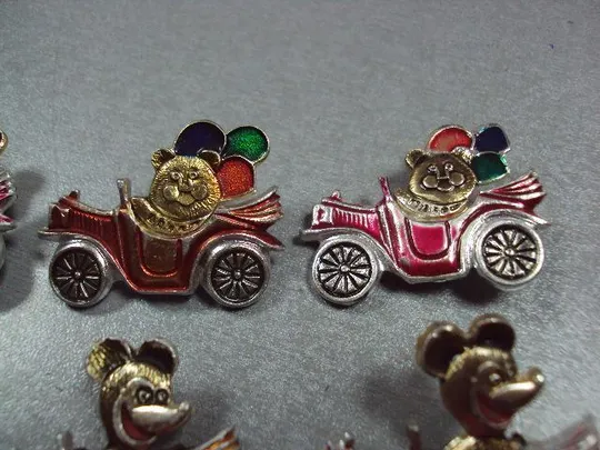 знак детский в автомобиле микки маус, мишка, чебурашка лот 10 шт №3680 З аукціону