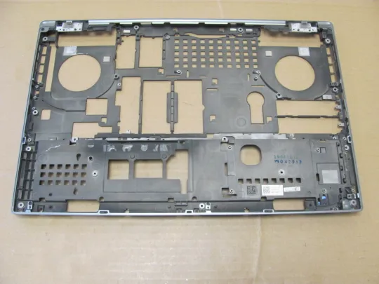 Купити номер0994-1 Кришка дно піддон корпуса Нижний корпус (дно) для ноутбука Низ дно поддон 015CDM 01HVX1 AM26K000502 AM2KA000301 для  Dell Precision 17 7730 7740 M7730 M7740 оригінал