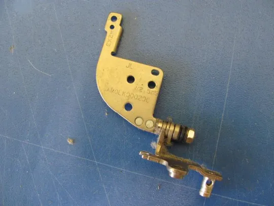 номер0002-8 петлі кріплення для DELL LATITUDE E6330 оригінал З аукціону