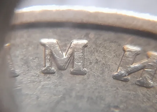 (5591) 1 гривня 2006 викрошка у "Д" слова "ОДНА" на гурті + двійний удар на реверсі (1 гривна 2006 брак) Де купити