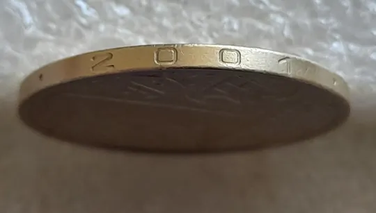 (7497) 1 гривня 2001 1АД1 широкий кант реверса - пелюстки наближені до канту (1 гривна 2001 1АД1) З аукціону