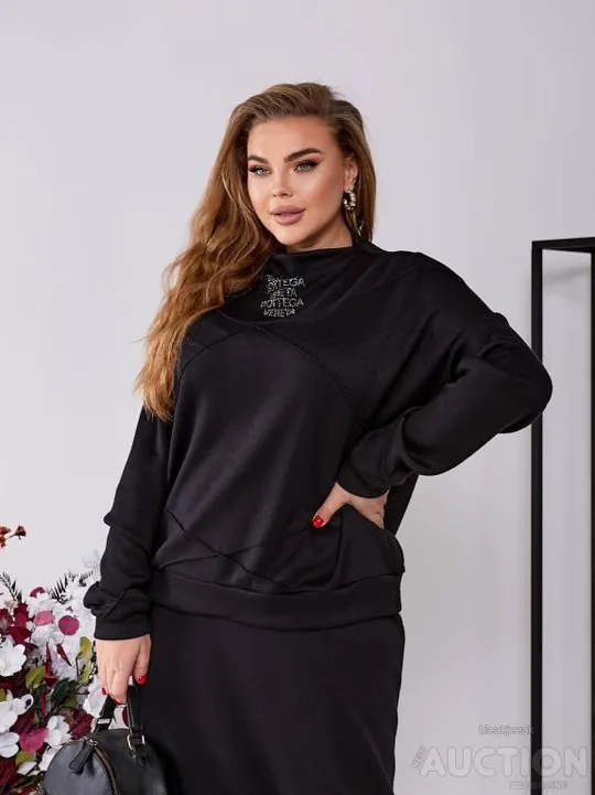 Жіночий костюм з ангори зі спідницею колір чорний З аукціону