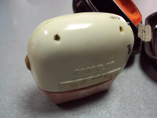 Электробритва Нева в футляре Ленинград Зик ссср бритва электическая №11514 Інтернет-аукціон