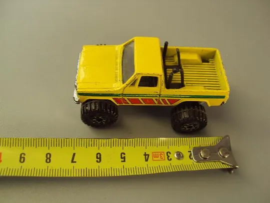 машинка pick up 4x4 желтый размер 7 х 3,5 см №10859 Інтернет-аукціон