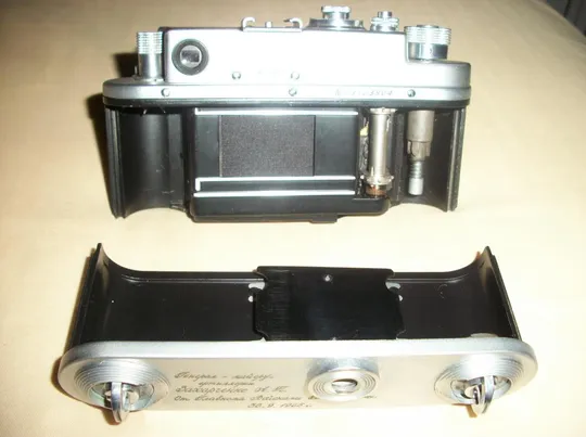 Фотоаппарат Зоркий-4 ,  объектив Юпитер-8 , футляр , крышка , именной генерала Недорого
