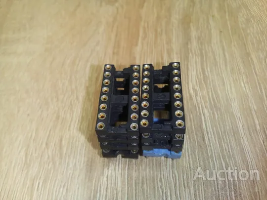 Прецизионные панельки для микросхем DIP 16-S-M (цанговая) лот 5шт. Ціна