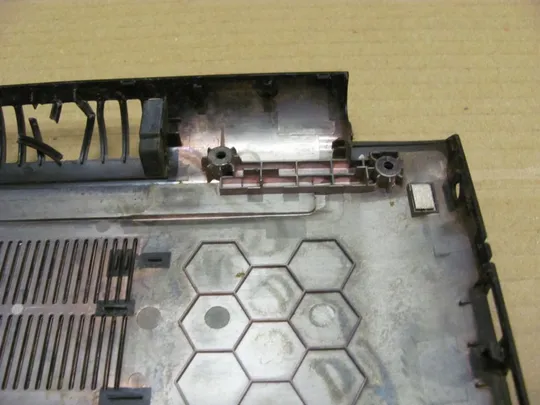 фото 13, номер0560-1 Кришка дно піддон корпуса AP210000100 для Acer Aspire 7 A717 A717-72G A717-71G Нижний корпус для ноутбука Низ Корпус D оригінал