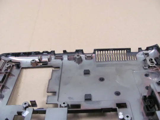 588-2 2 Кришка дно піддон корпуса BA75-03350A для  Samsung NP300E7A NP305E7A 300E7A 305E7A  оригінал Характеристики