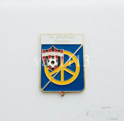 фото, значок футбол  ФК Спартак Трнава Словакия  (серия герб города и эмблема клуба)