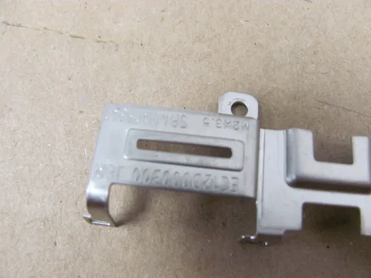 номер1035-6 комплектуюче кріплення  EC12D000300 для Lenovo ThinkPad A475 A485 T470 T480 оригінал Інтернет-аукціон