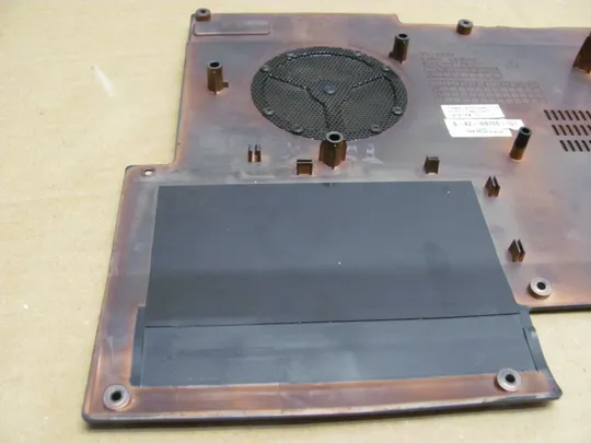 555-2 сервісна кришка 6-42-W870S-101 для Clevo W87CU оригінал Недорого