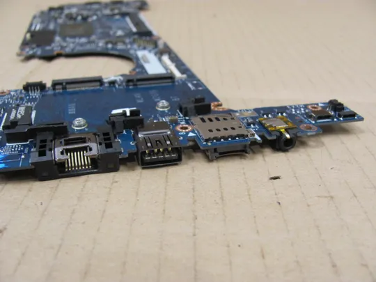 696-8 материнська плата DAZ10 LA-E122P SR2F0 i5-6300U  для Dell Latitude E7290 7390  оригінал Недорого