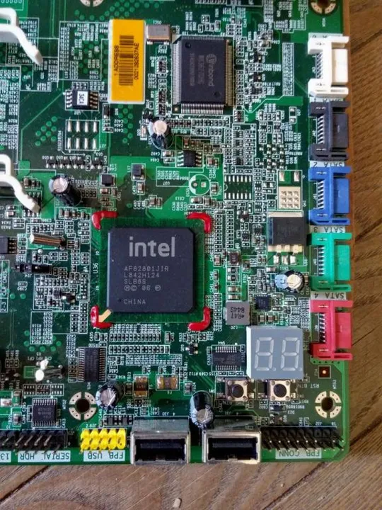 Купити комплект сервер SUN ULTRA 27 LGA 1366 + Intel Xeon W3565 3,20-3,46MHz + видеокарта Radeon HD 5450