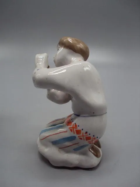 Фигура фарфор статуэтка Артель Прогресс Белорусский юноша играет на дудке мальчик с дудкой №117 Недорого