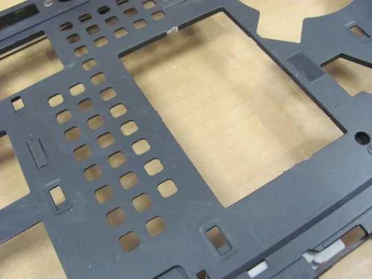 812-1 Кришка дно піддон корпуса  з type-c портом AM1DJ000411 04M07T  для Dell Precision 7710 7720 оригінал На торгах