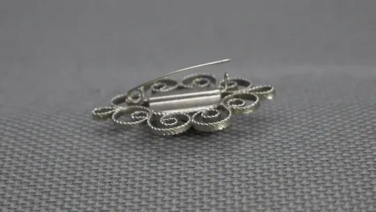 Брошка мельхіор скань червоне скло стара радянська біжутерія Вживане З аукціону