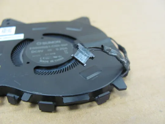 777-9  Вентилятор (кулер, FAN) 07M2CV DC28000UGSL для Dell ALIENWARE x15 R1 R2 оригінал З аукціону
