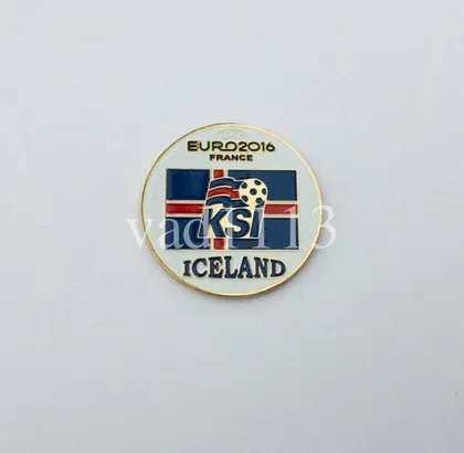 фото, Футбол - значок из серии  "ЕВРО 2016"  участник - ИСЛАНДИЯ