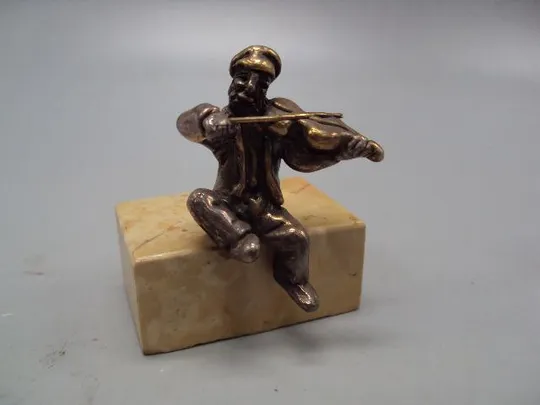 Фигура на подставке статуэтка еврей со скрипкой музыкант скрипач серебро 925 проба вес 108,17 №14363 Ціна