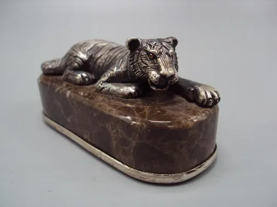 Фигура статуэтка тигр подкрадывается серебро 925 проба на подставке вес 209,67 г 4,2х8,4 см №13216 Продаж
