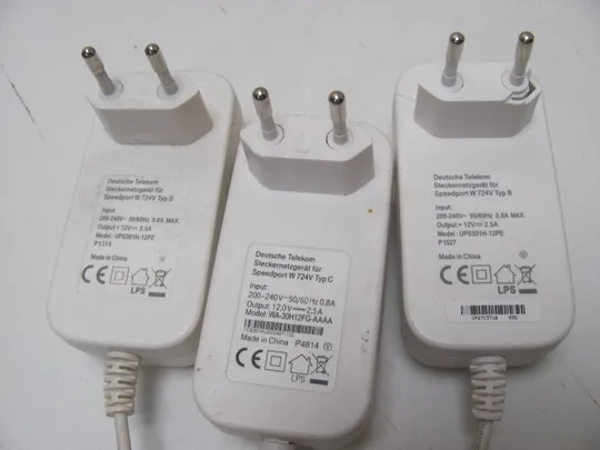 0781 адаптер живлення  W 724V 12.V 2.5A  3 шт НІМЕЧЧИНА Де купити