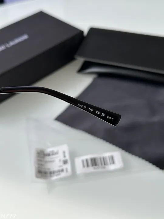 Сонцезахисні окуляри Saint Laurent SL 692 003 Black/Black M (EW0202) Інтернет-аукціон