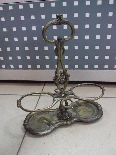 Подставка для спецовников латунь посеребрение высота 24 см, длина 19,8 см №11382 З аукціону