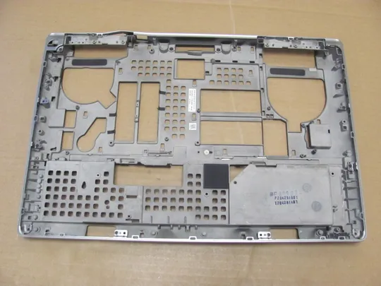 Купити номер0999-2 Кришка дно піддон корпуса Нижний корпус (дно) для ноутбука Низ з type-c портом AM1DJ000411 04M07T  для Dell Precision 7710 7720 оригінал