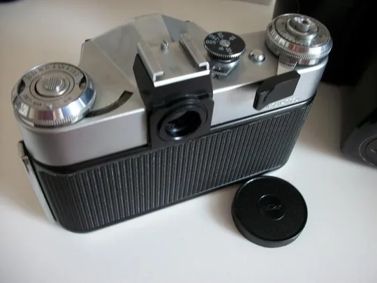 Купити Фотоаппарат Зенит-Е [Москва-80, Олимпиадные кольца] коллекц-без потертостей краски [футляр] Цена-мин