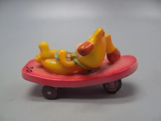 Фигура керамика статуэтка миниатюра зайка скейт сувенир собачка на скейте размер 4,7х7,6 см №13981 Характеристики