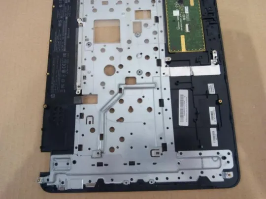 номер0134-13 панель палмрест та тачпад EAR680030D0 для HP Pavilion 17 17-E оригінал З аукціону