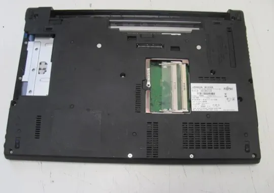 FUJITSU LIFEBOOK E743 CORE I5 vPro без озу ндд і зарядногоюі батерки.пошкоджено розємм памяті.включається без картинки.матриця 14 бита.40 пін Продаж