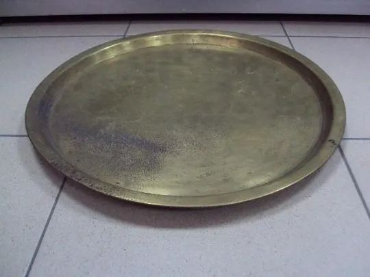 Купити Поднос круглый под самовар латунь клеймо 8 Б.С. высота 2,5 см, диаметр 39,8 см №11487