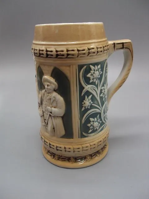 Пивной бокал фарфор Германия Зитцендорф Sitzendorf кружка пивная узор люди пьют пиво 16,9 см (№840) Продаж