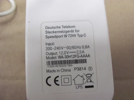 Блок живлення Deutsche Telekom 12V 2.5A (30W) адаптер живлення W 724V  WA-30H12FG-AAAA 12.0V 2.5A 5.5 х 2.1mm оригінал ЦІКАВИТЬ ОПТ Продаж