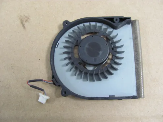 664-19  Вентилятор (кулер, FAN)  60.4UJ07.022 для Sony Vaio SVT131A11M SVT13 SVT131  оригінал Ціна