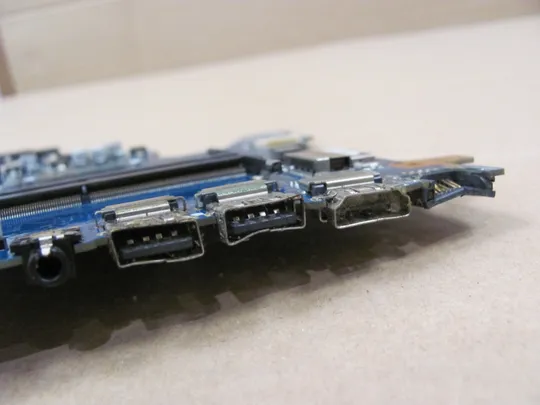 номер0928-10 материнська плата EPK50 LA-G07DP  L49974-601 SR3TK i3-7020U  для HP 15-DA  оригінал Де купити