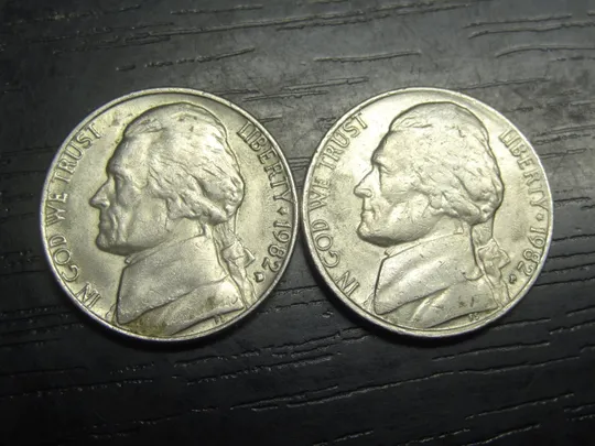 5 центів 1982 США (два різновиди) нечасті Ціна