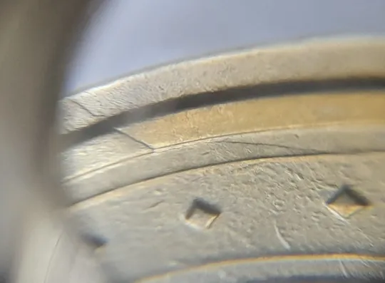 (6613) 1 гривня 2005 гарні багаточисельні розколи на аверсі (1 гривна 2005 брак) Де купити