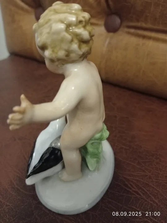 Статуетка Путті Інтернет-аукціон