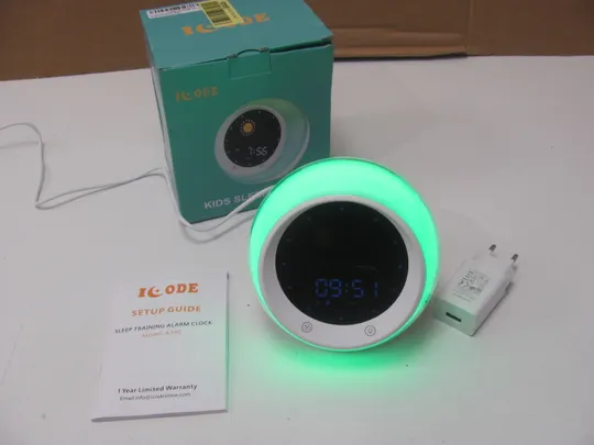 Світлодіодний годинник, колонка APKYO SG-1, з будильником, LED підсвічуванням на 5 кольорів, з режимом вібрації (20) Ціна