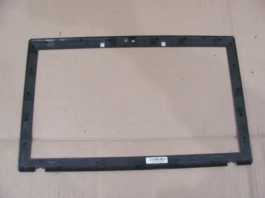 747-10 рамка матриці  6G2B211U22A6 для MEDION Akoya P6512 оригінал З аукціону