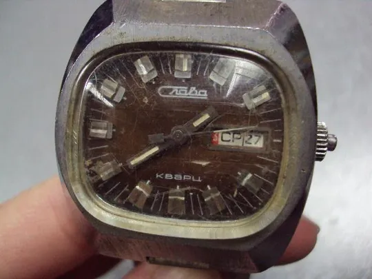 Наручные часы Слава календарь кварц с браслетом длина 16,4 см №12063 Де купити