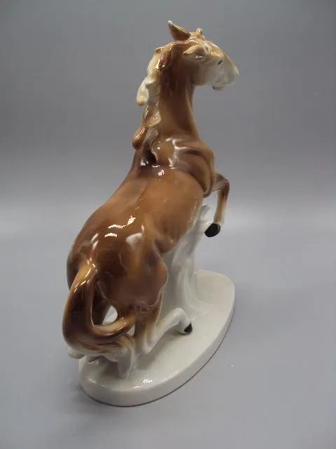 Фигура фарфор Германия Липпельсдорф лошадь конь клеймо корона 1877 ГДР Lippelsdorf 23,8 см №14253 З аукціону