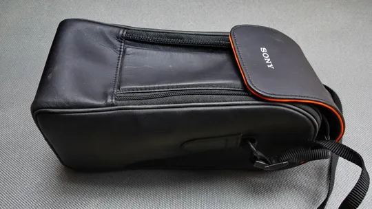 Оригинал кейс футляр чехол SONY для телеобъективов 70-200mm/2.8 размеры 250x100x90mm Ціна