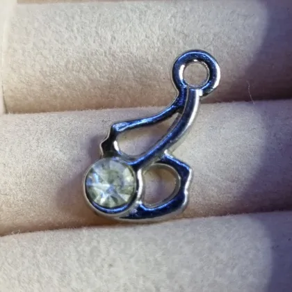 фото, Кулон у формі ноти